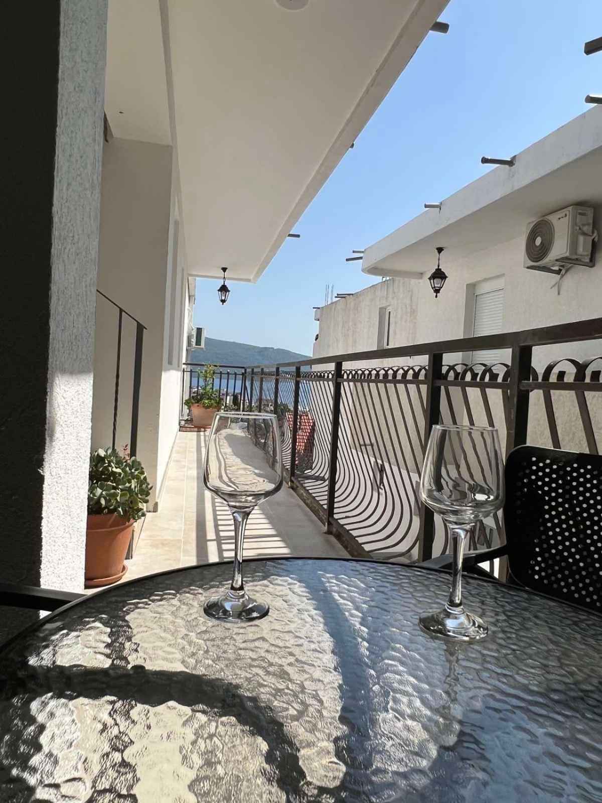 Fortunella Apartments Херцег-Нови Экстерьер фото